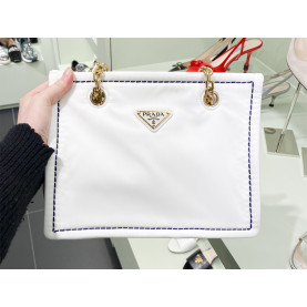 PRADA 프라다 나일론 삼각로고 미듐 체인 숄더백 3COLOR