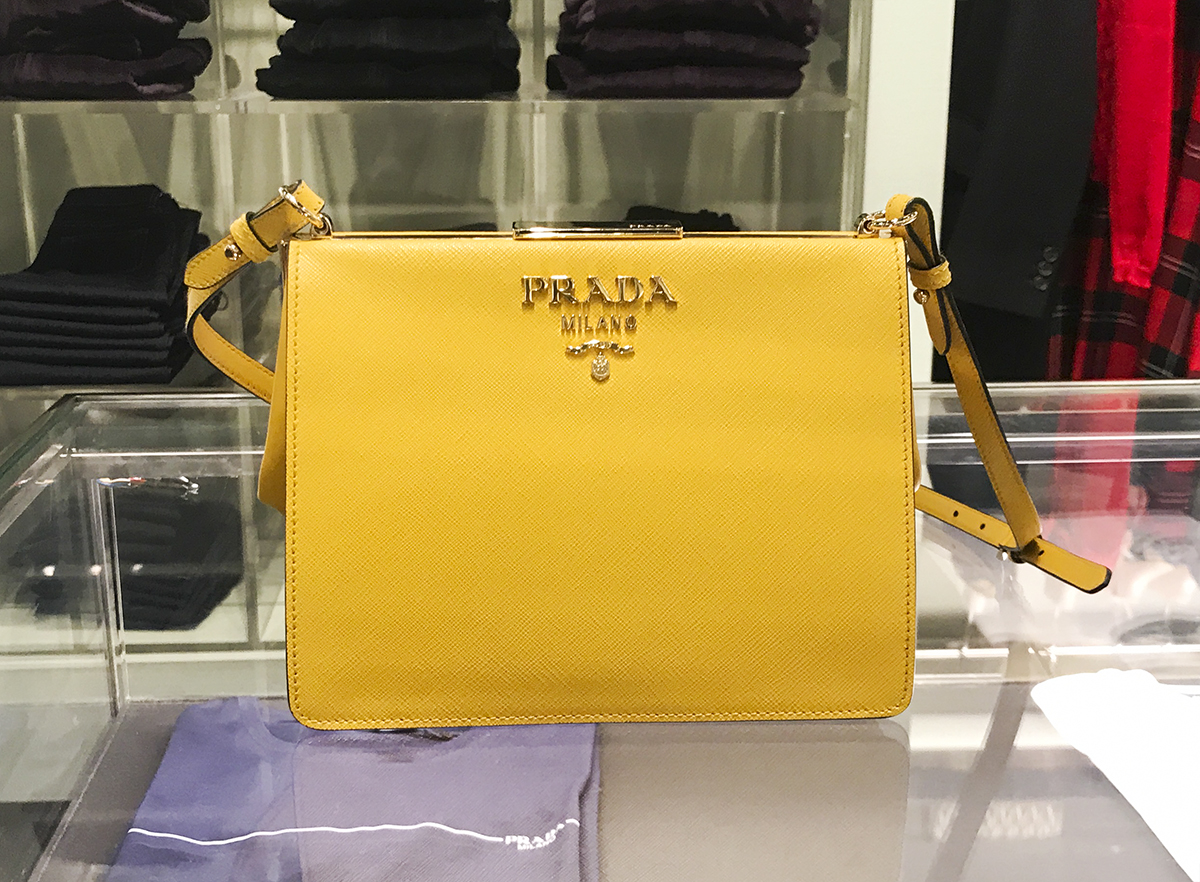 PRADA 프라다 사피아노 라이트 프레임 숄더백