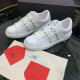 VALENTINO 발렌티노 락스터드 히든 스니커즈