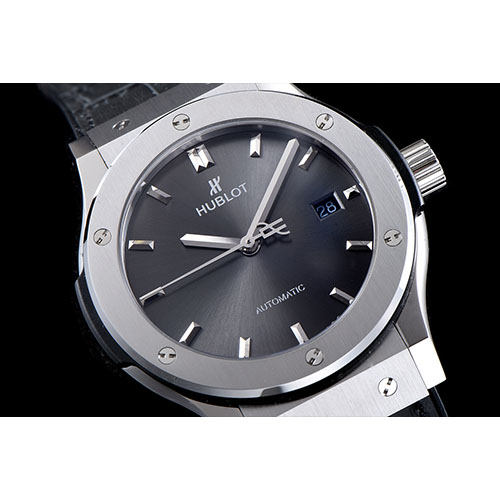HUBLOT 위블로 클래식퓨전 칼리버 542.NX.7071.LR
