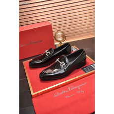 FERRAGAMO 페레가모 M2630