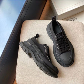 ALEXANDER MCQUEEN 알렉산더맥퀸 트레드슬릭 N0143-3