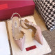 VALENTINO 발렌티노 락스터드 슬링백 힐 6.5cm M1350-1