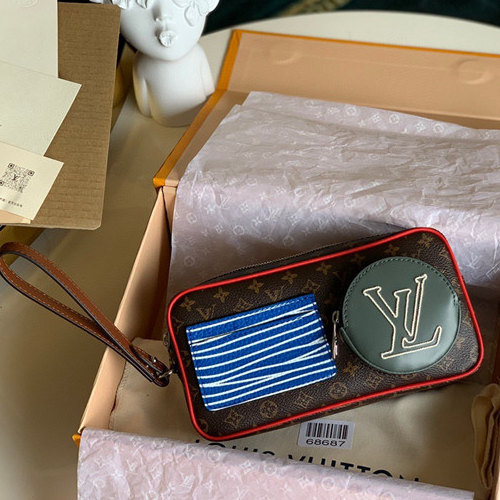 LOUIS VUITTON 루이비통 포쉐트 볼가 핸드백 M68687 2020/신상