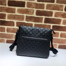GUCCI 구찌 남성용 숄더백 406410 2020/신상