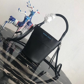 PRADA 프라다 미니버킷 1BE015