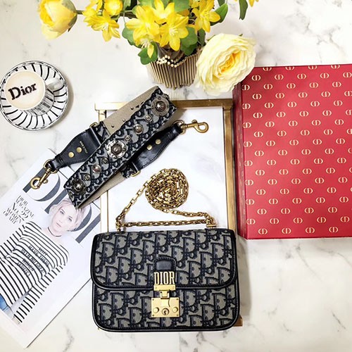 DIOR 디올 어딕트 오블릭트 플랩백 M5818 24CM