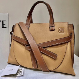 LOEWE 로에베 게이트 탑 핸드백 L108090-4