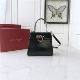 FERRAGAMO 페레가모 미니 토트&숄더백 DY-212267-4