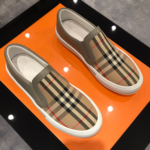 BURBERRY 버버리 남여공용 슬립온 B48090 2020/신상