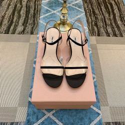 MIUMIU 미우미우 샌들 굽높이5CM 봄신상