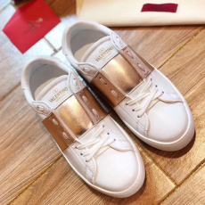 VALENTINO 발렌티노 남여공용 커플 스니커즈 A53