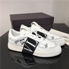 VALENTINO 발렌티노 남여공용 스니커즈 V901870-4 2020/신상 (한사이즈 크게 나옴)