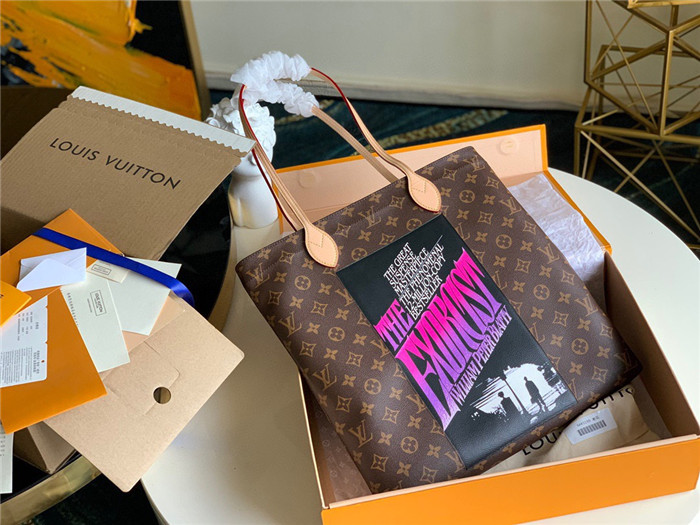 LOUIS VUITTON 루이비통 캐리 잇 백 M45199 2020/신상