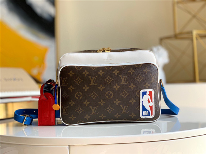 LOUIS VUITTON 루이비통 메신져백 M85143 2020/신상