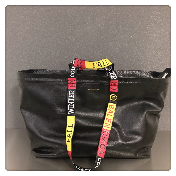 BALENCIAGA 발렌시아가 빅 쇼핑백 B33147 신상