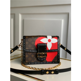 LOUIS VUITTON 루이비통 게임 온 도핀백 MM / M57448 신상