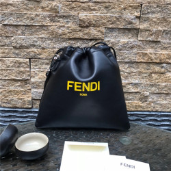FENDI 펜디 숄더&크로스백 미듐
