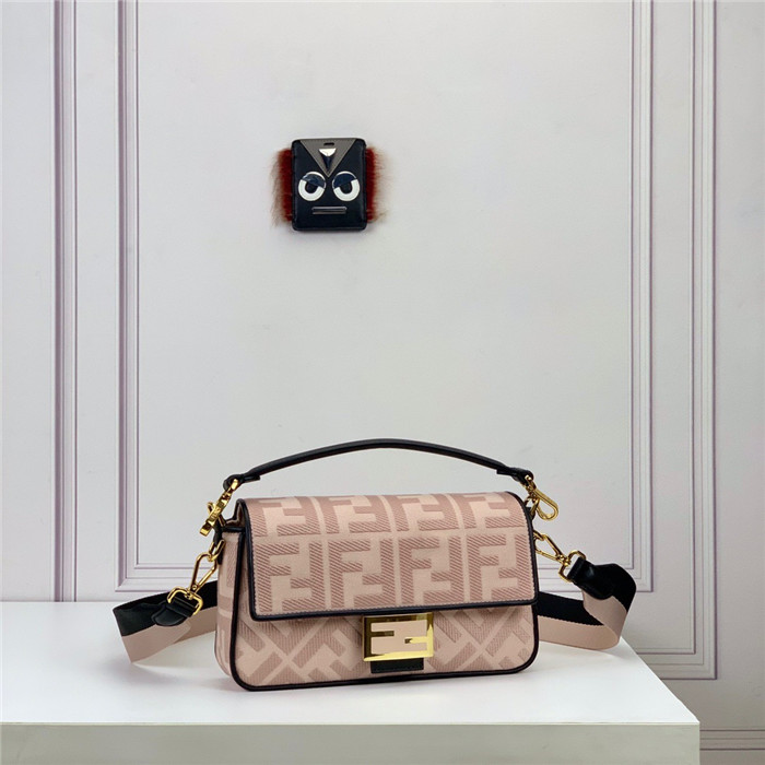 FENDI 펜디 아이코닉 바게트백 F94108