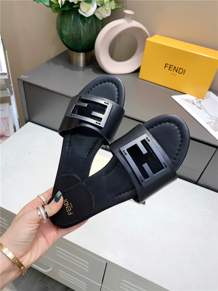 FENDI 펜디 여성용 슬리퍼 F3164