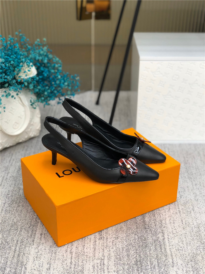 LOUIS VUITTON 루이비통 여성용 샌들 (굽높이5.5CM) L16011