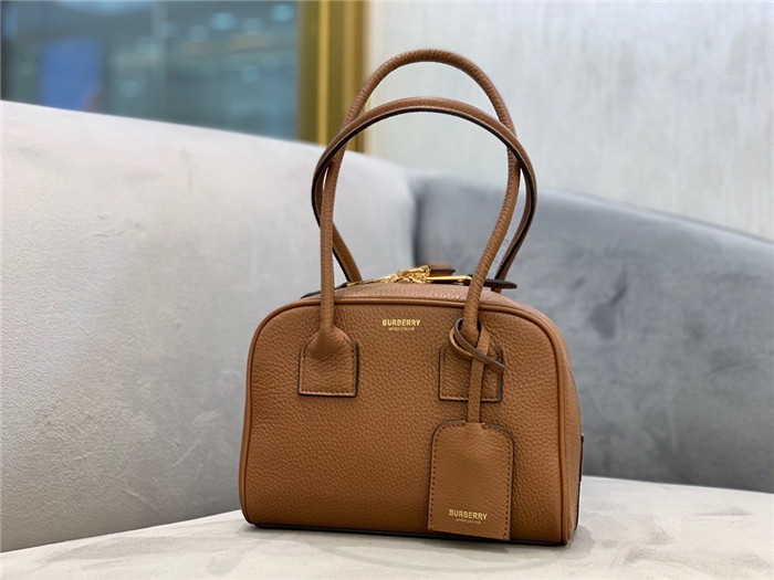 BURBERRY  버버리 큐브백 B68100 2COLOR