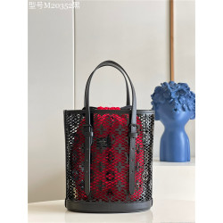 LOUIS VUITTON 루이비통 페이턴트 카프스킨 버킷 M20352
