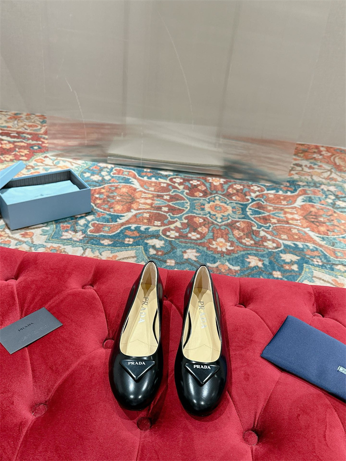 PRADA 프라다 여성용 로퍼 P41202 2COLOR
