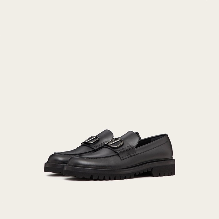 VALENTINO 발렌티노 남성 블랙 로퍼