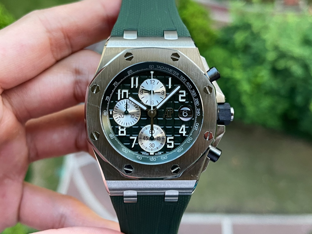 AUDEMARS PIGUET 오데마피게 로얄오크 오프쇼어 그린 26238TI
