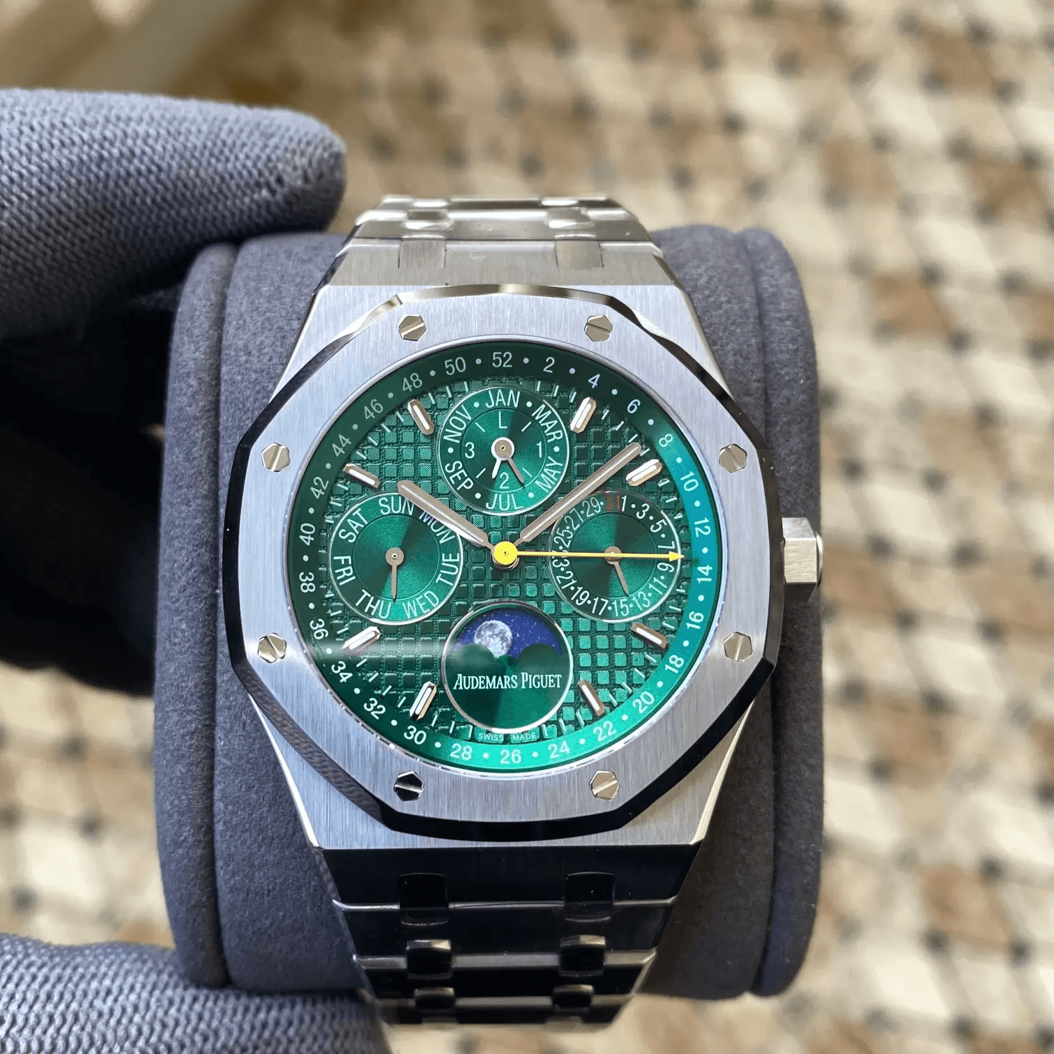 AUDEMARS PIGUET 오데마피게 로얄오크 퍼페추얼 캘린더 그린 다이얼 26574