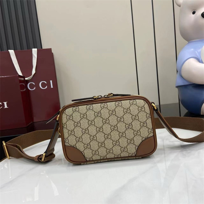 GUCCI 구찌 GG 엠블럼 슈퍼 미니백 821217