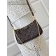 LOUIS VUITTON 루이비통 이지 파우치 온 스트랩 숄더백 M80349