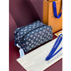 LOUIS VUITTON 루이비통 파우치백 M82576