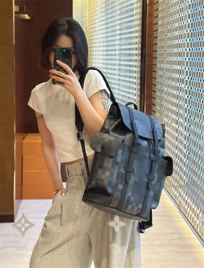 LOUIS VUITTON 루이비통 크리스토퍼 백팩 MM M14952