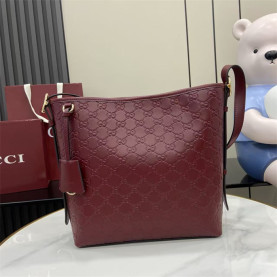 GUCCI 구찌 엠블럼 스몰 숄더백 848881 2COLOR