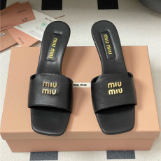 MIUMIU 미우미우 여성용 슬리퍼 (굽높이5.5CM) M45135 2COLOR