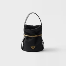PRADA 프라다 쁘띠 삭 누아르 미니 리나일론 및 나파 가죽 버킷백 1BE088 2COLOR