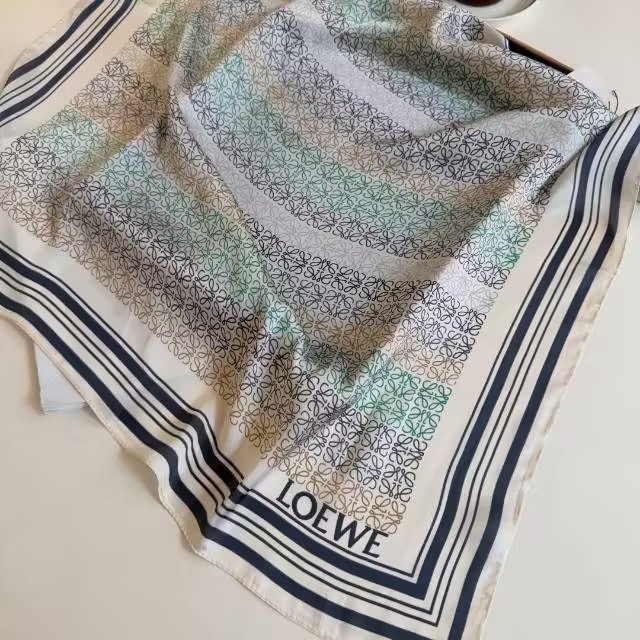 LOEWE 로에베 실크 사각 스카프 2COLOR
