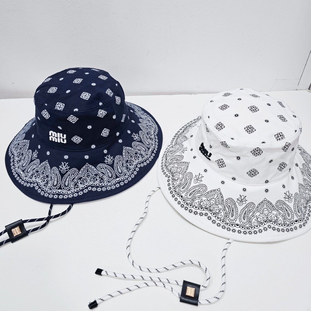 MIUMIU 미우미우 쟈가드 벙거지