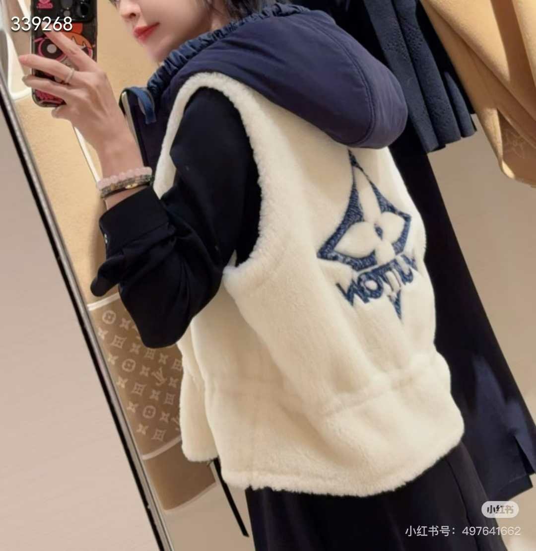 LOUIS VUITTON ﻿루이비통 후드 퍼 베스트