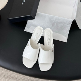 CHANEL 샤넬 여성용 슬리퍼 C82168 2COLOR