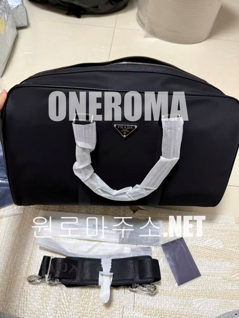유*규 고객님 프라다 리나일론 사피아노 더플백