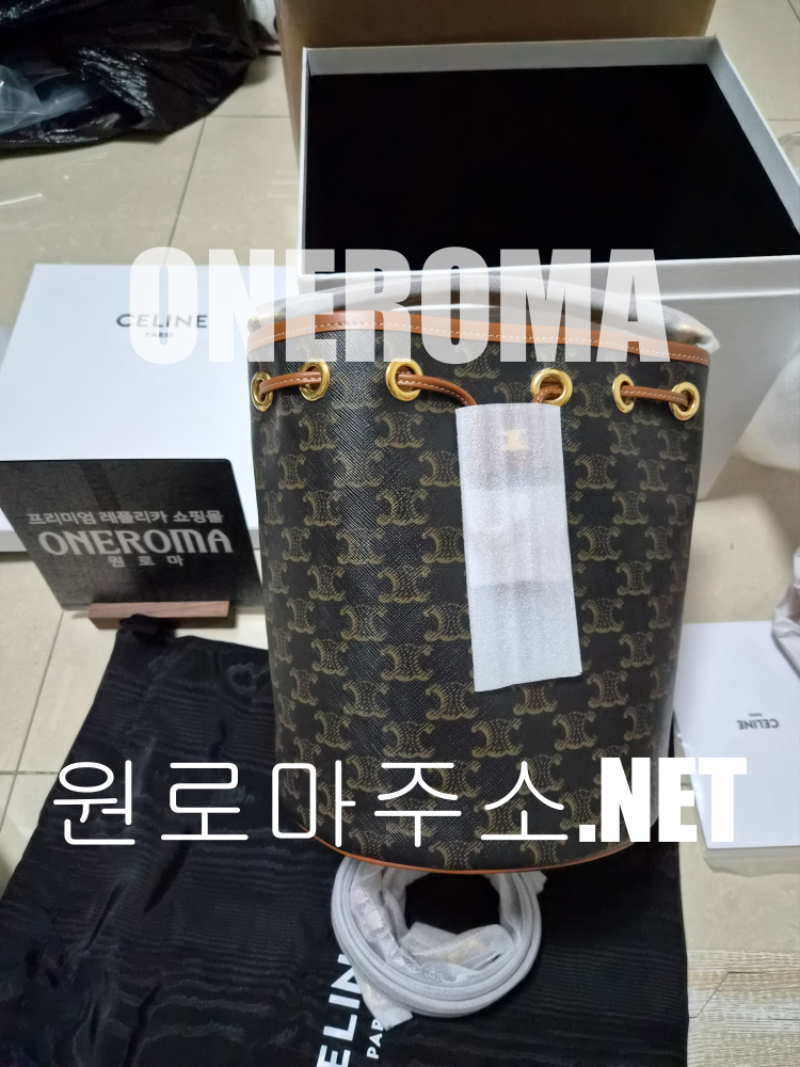 박*영 고객님 셀린느 클라라 백 트리옹프 캔버스