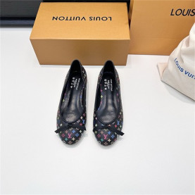 LOUIS VUITTON 루이비통 여성용 단화 L69673 2COLOR