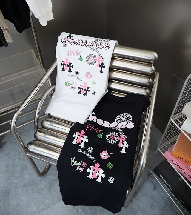 CHROME HEARTS 크롬하츠 키스데이 맨투맨
